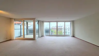 134m2 apartment to rent for 3100€/month in Houtlaan, Rotterdam