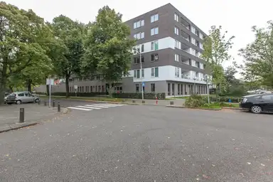 75m2 Appartement à louer pour 1255€/mois à Beethovenlaan 5-9, Groningen