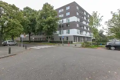 75m2 Appartement à louer pour 1189€/mois à Beethovenlaan 5-9, Groningen