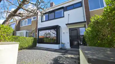 117m2 maison à louer pour 2495€/mois à Meidoornsingel 172, Rotterdam