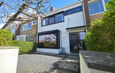 117m2 maison à louer pour 2495€/mois à Meidoornsingel, Rotterdam