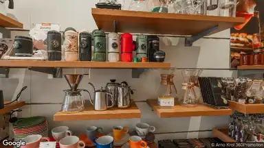 61m2 Appartement à louer pour 2050€/mois à Kerkstraat 106, Hilversum