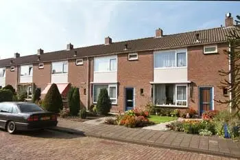 63m2 Haus zur Miete für 764.14€/Monat in Trompstraat 12, Maasdijk