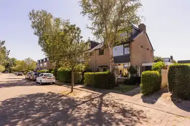 146m2 huis te huur voor 4250€/maand in Van Naeltwijckstraat 17, Wassenaar