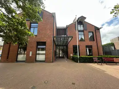 80m2 Appartement à louer pour 1200€/mois à Sint Plechelmusplein, Oldenzaal