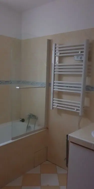 27m2 Zimmer zur Miete für 655€/Monat in Regentesselaan 18, The Hague
