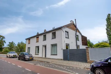 178m2 Casa in affitto per 3000€/mese a Klinkertstraat, Heerlen