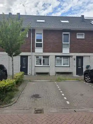 125m2 maison à louer pour 1750€/mois à Waterwijzer 82, Lelystad