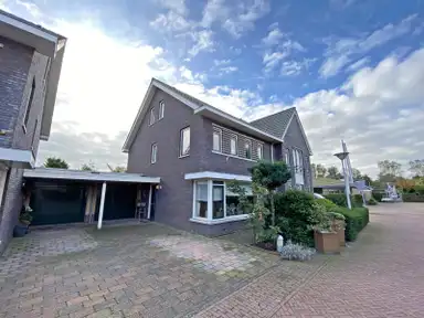 185m2 house to rent for 2350€/month in Professor Zeemanstraat 45, Zandvoort