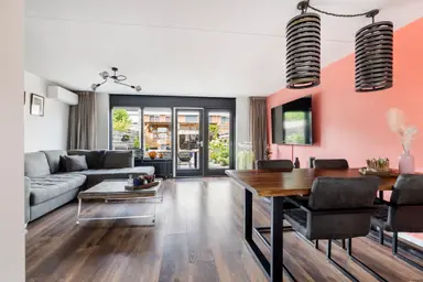 150m2 house to rent for 2350€/month in Ariahof 6, Barendrecht