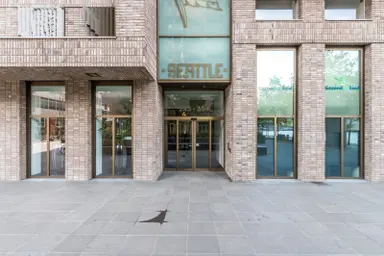 85m2 Appartement à louer pour 1670€/mois à Van der Hoevenplein, Rotterdam