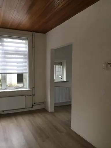 80m2 anti-squat to rent for 500€/month in Burg Geerlingstraat, Usquert