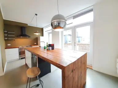 123m2 apartment to rent for 3250€/month in Admiraal De Ruijterweg, Amsterdam
