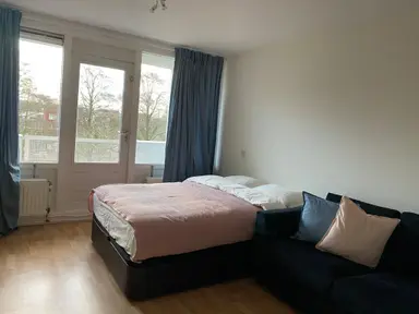 25m2 studio to rent for 1375€/month in Dickenslaan, Amsterdam