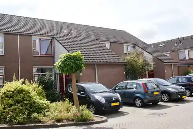 m2 huis te huur voor 932.93€/maand in Loenhorst 4, Alphen aan den Rijn