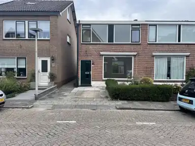 102m2 house to rent for 1850€/month in 3e Poellaan, Lisse