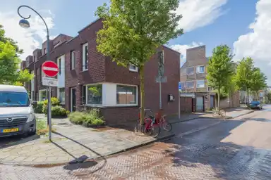 89m2 house to rent for 2865€/month in Maerten van Heemskerckstraat 40, Haarlem