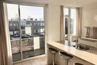 150m2 apartment to rent for 2495€/month in Van Halewijnlaan 135, Voorburg