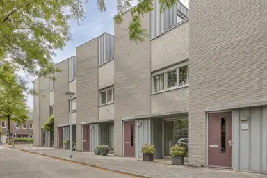 139m2 huis te huur voor 2495€/maand in Reinier Langhalsstraat, Maastricht