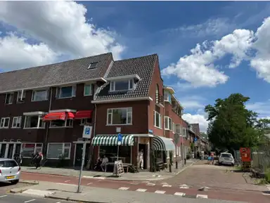 102m2 apartment to rent for 2150€/month in Jeremias de Deckerstraat, Utrecht