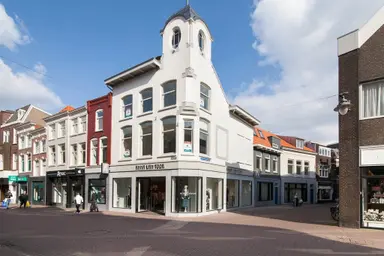 133m2 Appartement à louer pour 2250€/mois à Sint Anthoniestraat, Gouda
