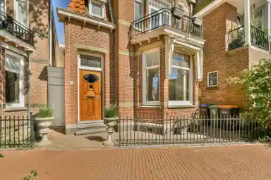 153m2 huis te huur voor 2750€/maand in Czarinastraat, Zaandam