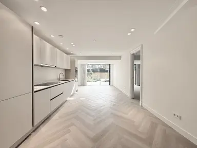 76m2 Appartamento in affitto per 3675€/mese a Hunzestraat, Amsterdam