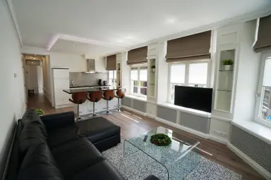 65m2 flat te huur voor 2500€/maand in Damstraat 1C, Amsterdam
