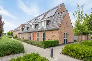 114m2 house to rent for 1660€/month in Veluwemeerplantsoen, Berkel en Rodenrijs