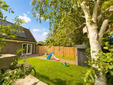 75m2 huis te huur voor 1365€/maand in Heerenweg, Barsingerhorn