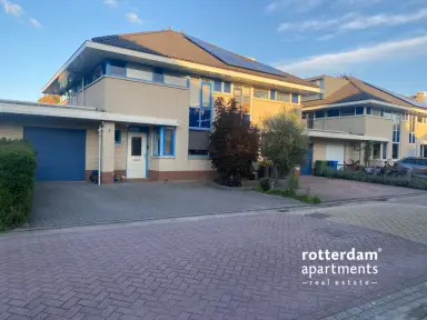 144m2 house to rent for 2550€/month in Elbe, Nieuwerkerk aan den IJssel