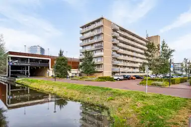 87m2 apartment to rent for 994.63€/month in Duikerlaan 108, Capelle aan den IJssel