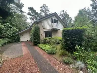 199m2 huis te huur voor 1500€/maand in Gravin van Burenlaan, Eerbeek