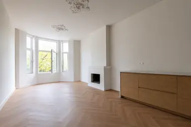 83m2 apartment to rent for 2495€/month in Mathenesserlaan 390C, Rotterdam