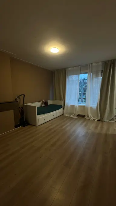 30m2 studio te huur voor 1250€/maand in Pleinweg, Rotterdam