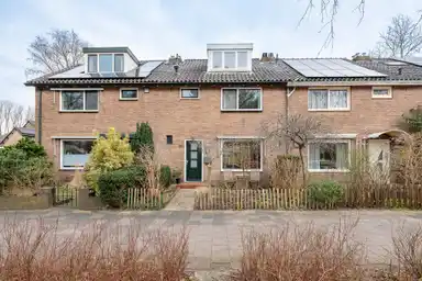 96m2 maison à louer pour 2495€/mois à Diepenbrocklaan 26, Baarn