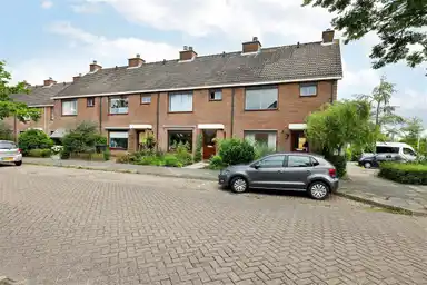 130m2 maison à louer pour 1420€/mois à Hazelaarstraat, Ter Aar