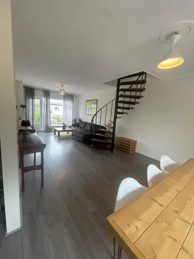 115m2 Wohnung zur Miete für 2495€/Monat in Damlaan, Leidschendam