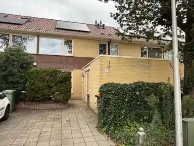 137m2 Haus zur Miete für 1228€/Monat in Distelmeent 8, Hilversum