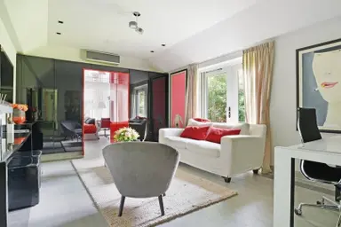 70m2 house to rent for 2750€/month in Bezuidenhoutseweg, The Hague