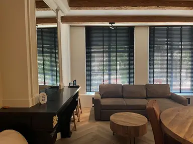 73m2 Appartement à louer pour 4000€/mois à Grote Houtstraat, Haarlem