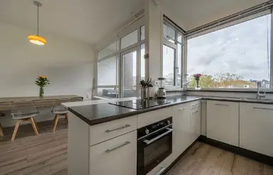 80m2 Chambre à louer pour 750€/mois à Sontweg, Groningen