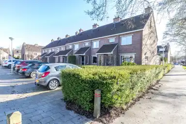 140m2 house to rent for 1550€/month in Aelbert Cuyplaan, Hendrik-Ido-Ambacht