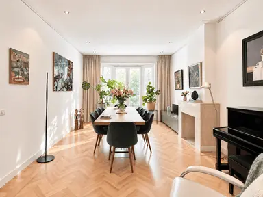 130m2 apartment to rent for 3950€/month in Reijnier Vinkeleskade, Amsterdam