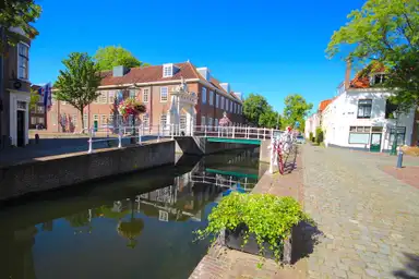 75m2 maison à louer pour 2350€/mois à Groenhazengracht, Leiden