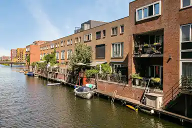157m2 house to rent for 3200€/month in Emmy Andriessestraat 426, Amsterdam