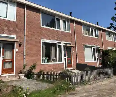 100m2 house to rent for 660€/month in Roerdompstraat, Sliedrecht