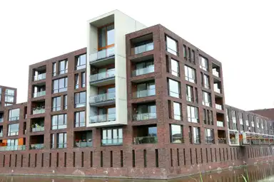 160m2 Appartement à louer pour 1875€/mois à De Heerlijkheid 114, Hendrik-Ido-Ambacht