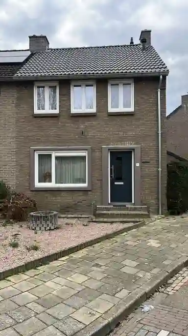 67m2 house to rent for 712.02€/month in Pastoor Geelenplein 1, Meerssen