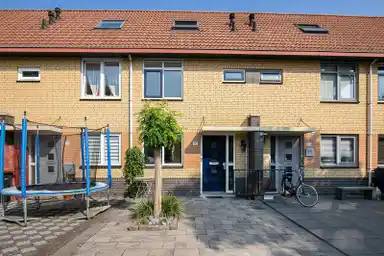 84m2 house to rent for 2195€/month in Johannes Vermeerstraat, Almere